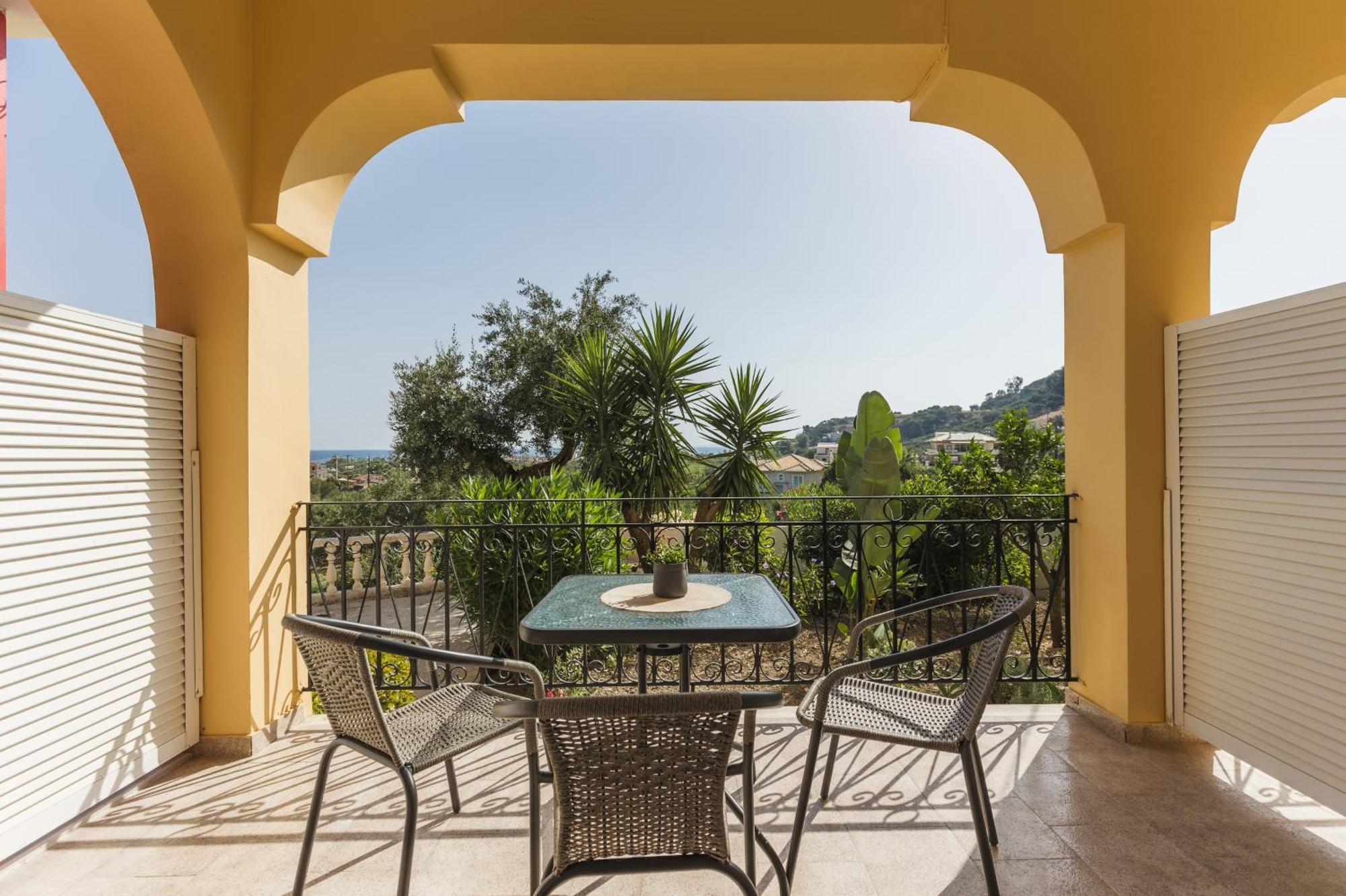 P Koklas Apartments Kota Zakynthos Bagian luar foto