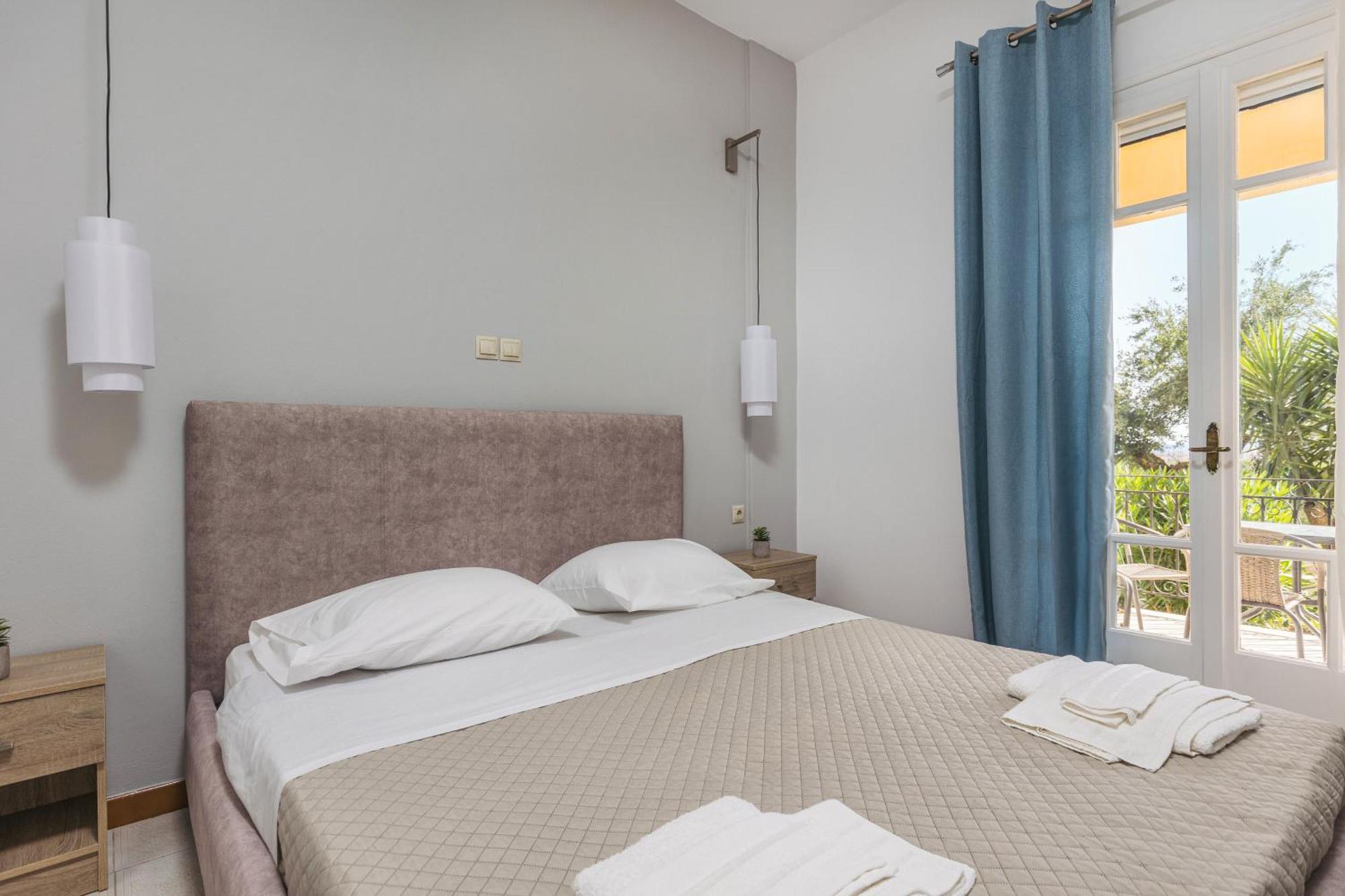 P Koklas Apartments Kota Zakynthos Bagian luar foto